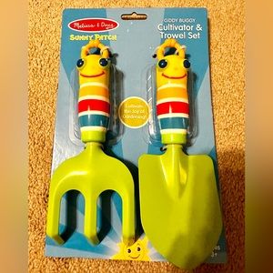 Melissa and Doug Cultivator and Trowel Set